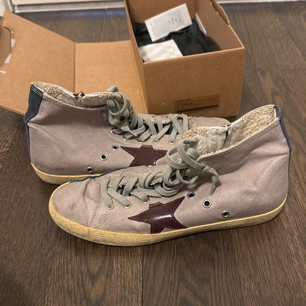Golden goose francy lilac/purple.  Great condition